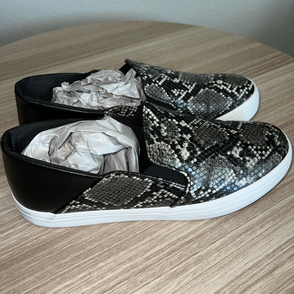 Faux Snakeskin Slip on sneaker